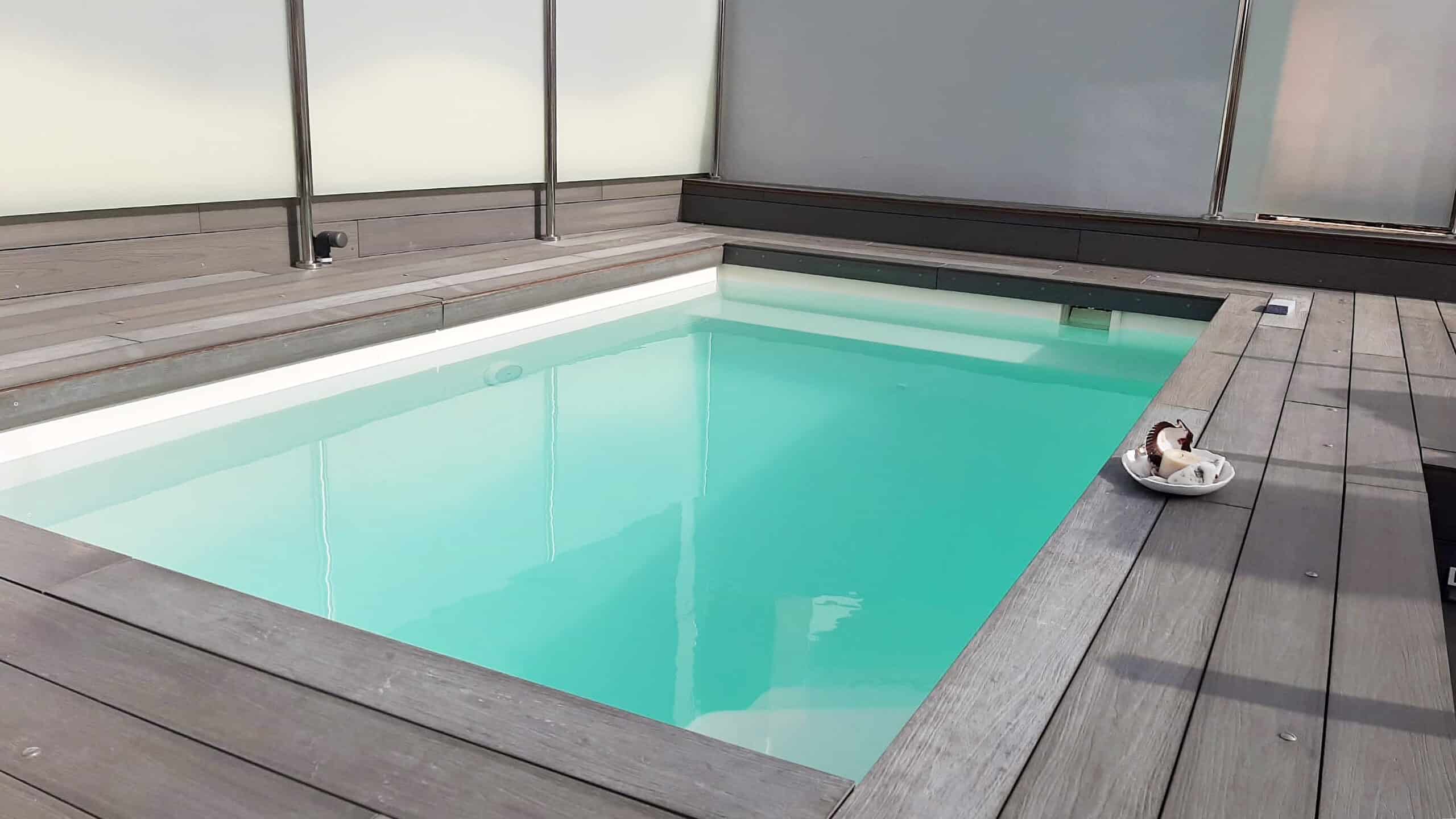 piscine coque australienne modèle City 80