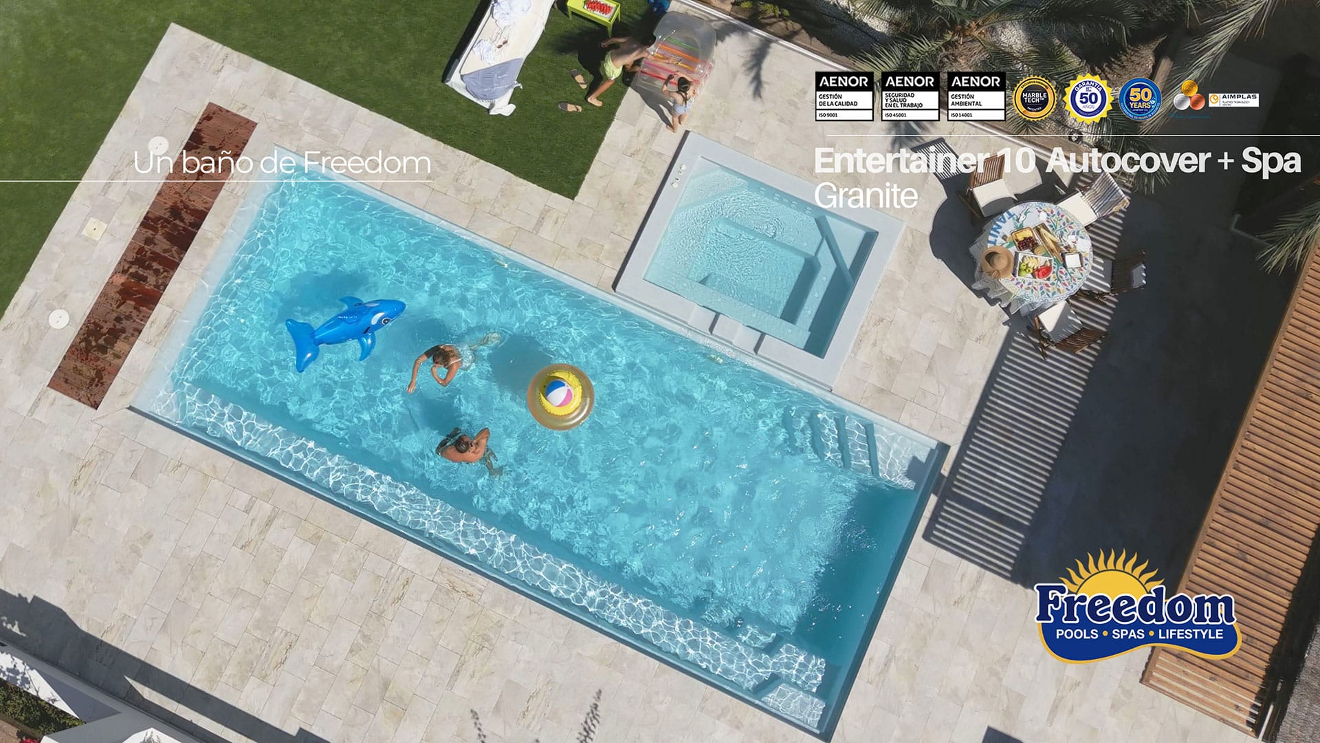 piscine coque australienne modèle Atlantis 10