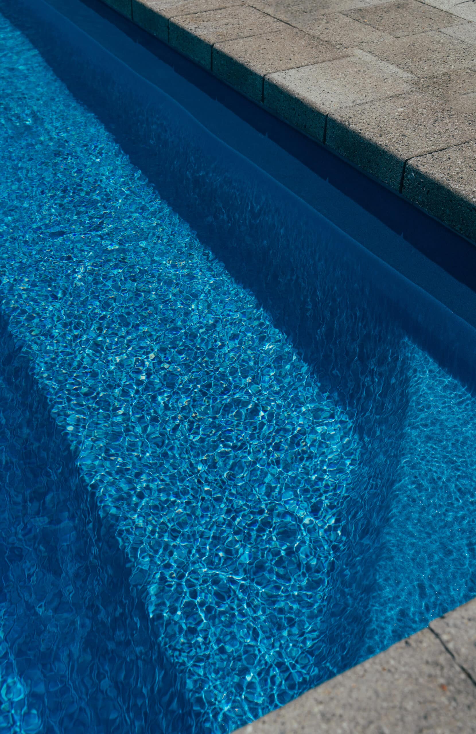 piscine coque modèle Atlantis 10