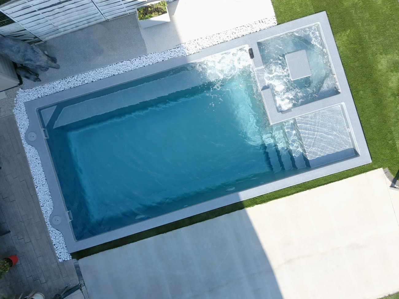 piscine coque australienne modèle Manhattan