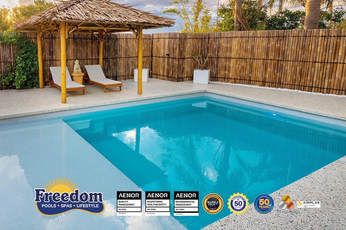 piscine coque modèle Malibu