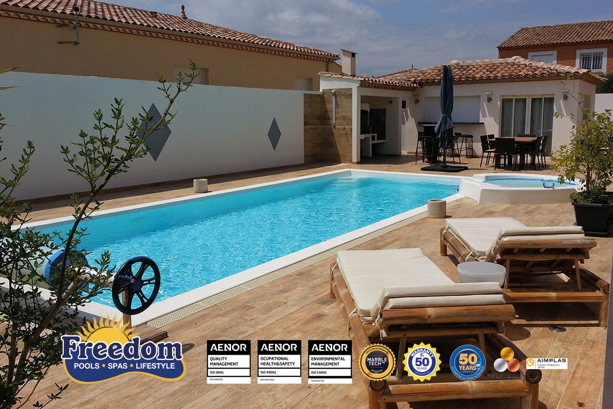 piscine coque modèle Platinum 10