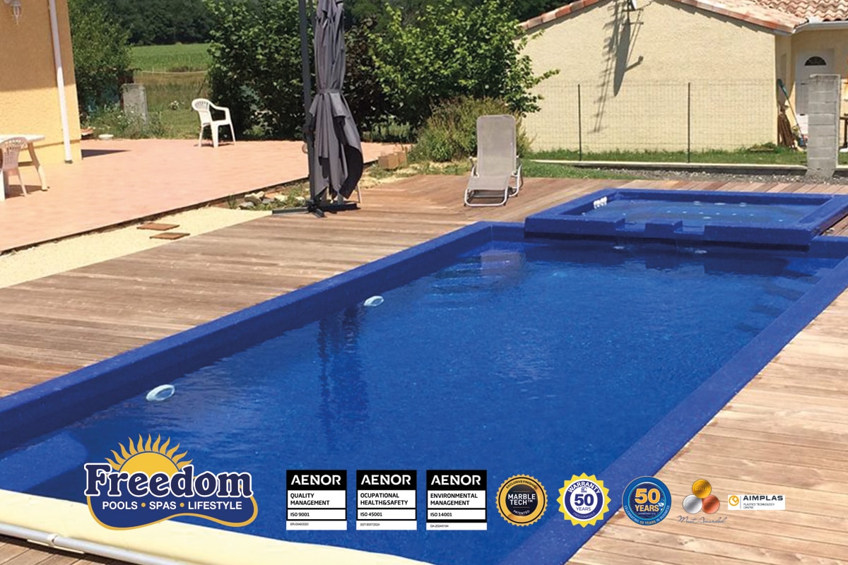 piscine coque australienne modèle Platinum 8