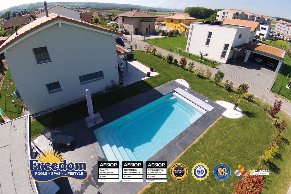 piscine coque australienne modèle Riviera 8