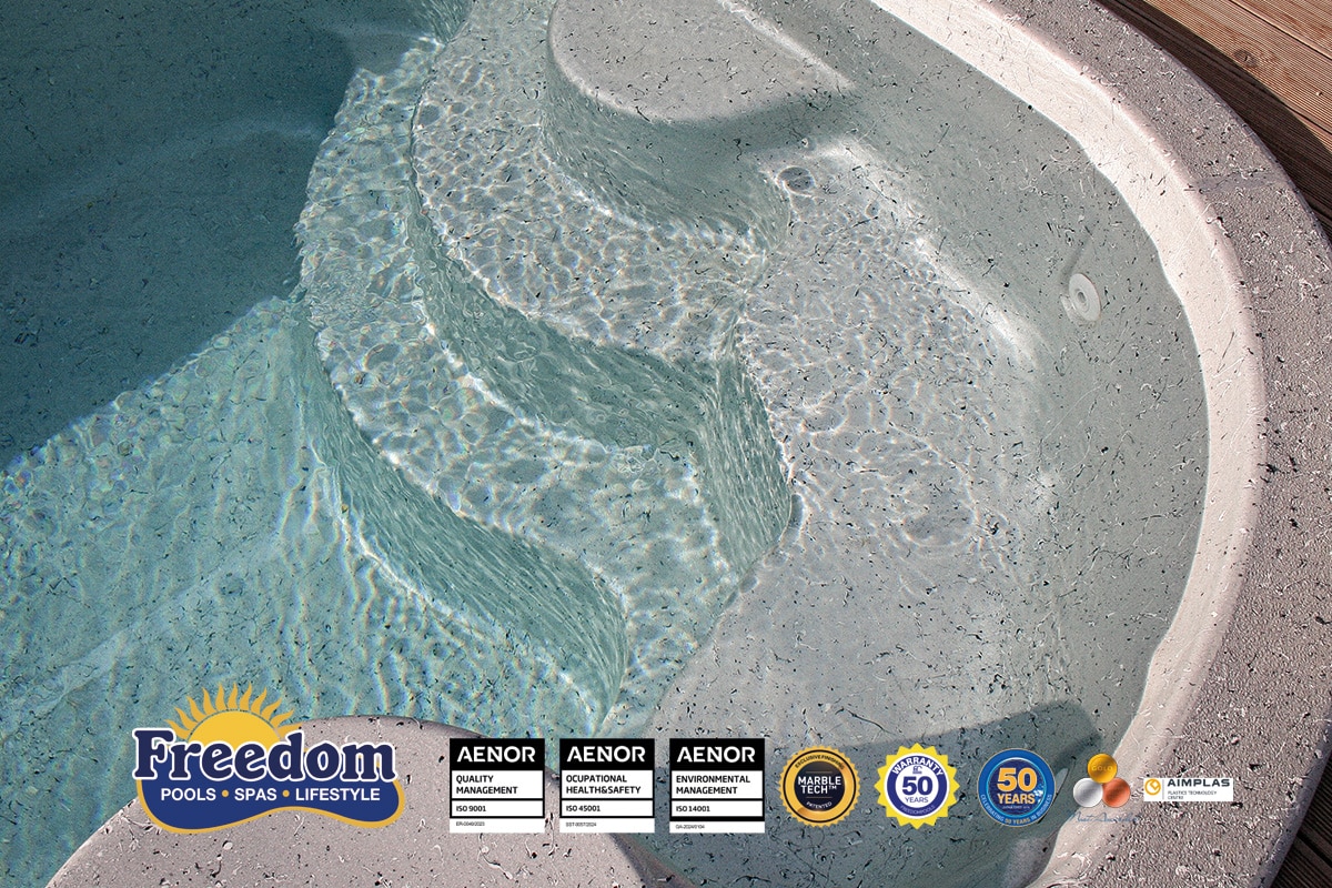 piscine coque australienne modèle San Remo