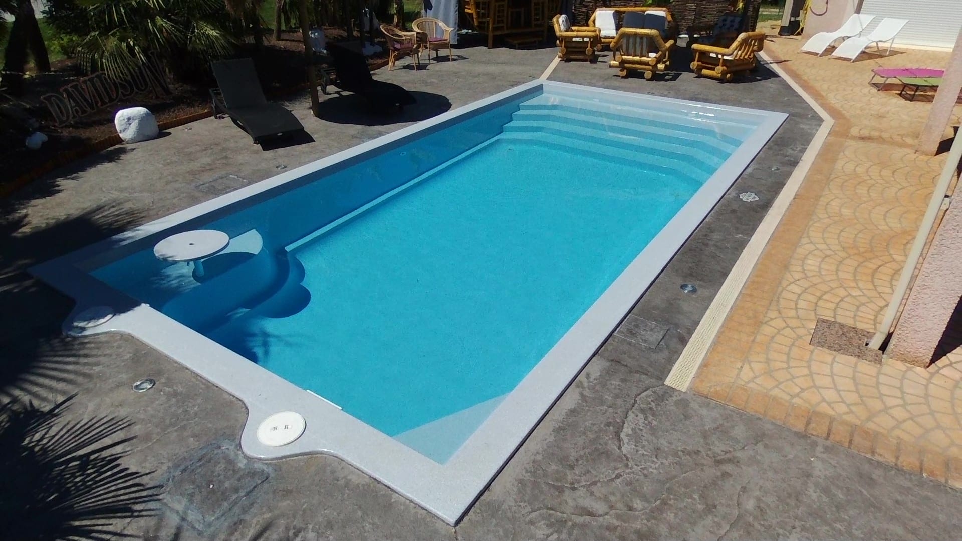 forme piscine coque Riviera